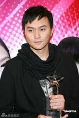 高清图：张智霖等齐聚音乐汇展颁奖 容祖儿夺九奖