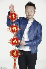 组图：凯和美岸艺人唐治平等新春贺岁图集