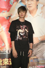 组图：獒犬林晖闵为新片造势 五月天携师弟助阵