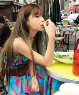 幻灯图集：香港书展销量冠军 Angelababy火辣写真