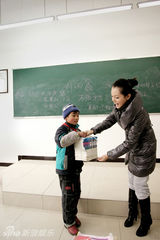 幻灯图集：刘雨鑫体验支教生活 成都之行照亮希望