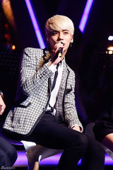 独家：韩SM情歌合辑发布 少时EXO等众星演唱