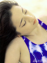 组图：滨崎步少女泳装照曝光 婴儿肥容貌变化大