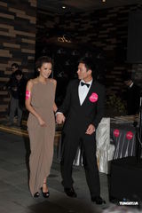 组图：谢婷婷安志杰甜蜜秀 对霆锋柏芝复合不表态