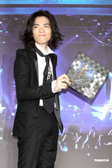 高清：萧敬腾推出“洛克先生”演唱会DVD