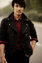 高清组图：张铎新写真帅气俊朗 为新戏酝酿感情