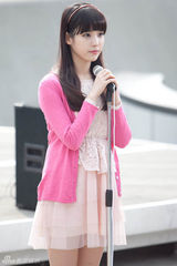 组图：韩星IU全新写真水蓝色洋溢清新