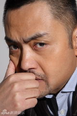 组图：朱宏嘉硬汉写真曝光 尽显儒雅绅士气质