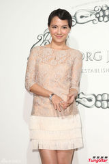 李心洁否认为梁洛施牵线 谈王菲：婚姻需包容