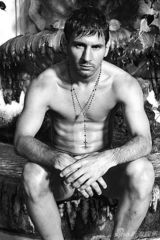 组图：梅西内裤写真曝光 半裸出镜大秀人鱼线