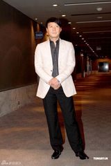 幻灯组图：黎明没空看世界杯 否认乐基儿提出分手