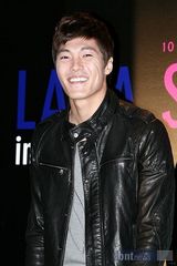 组图：南圭丽李载允等出席《LANASUTRA》展示会