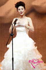 组图：《爱情面前谁怕谁》开机 众星为爱出绝招