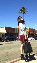 组图：刘芸洛杉矶私服街拍 欧美潮范儿显美腿