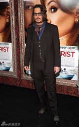 高清组图：《游客》首映 朱莉皮特秀恩爱德普落单