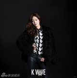 组图：Secret写真露肩秀腿 妩媚热辣风情各色