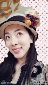 组图：李思思生活照曝光 一改春晚范儿变萌少女