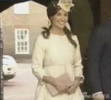 组图：乔治王子洗礼大眼浑圆 威廉凯特喜笑颜开