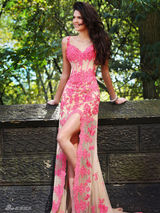 组图：17岁嫩模肯达尔-詹娜大片清新 水钻裙性感甜美