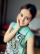 组图：全国校花微博大搜罗 性感爆乳VS清纯可爱