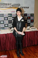 组图：邵美琪祝福郑伊健将婚 透露自己感情幸福