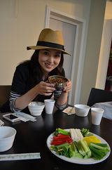 组图：董璇新西兰探秘之旅 上天下海大玩刺激