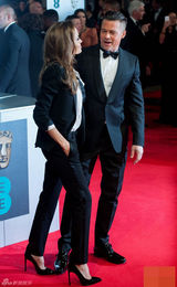 组图：朱莉皮特英国奥斯卡大秀恩爱羡煞旁人