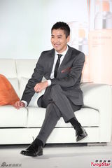 组图：赵又廷自曝与高圆圆家人感情好