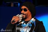 组图：Snoop Dogg韩国开唱 2NE1任嘉宾热情助演