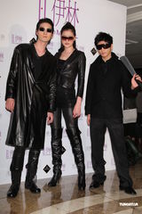 高清组图：伊林尾牙妖气通天 名模搞怪叹为观止