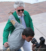 高清组图：《吾栖之肤》亮相 班德拉斯上窜下跳