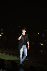 独家高清：GD胜利EXO等唱响StayG演唱会