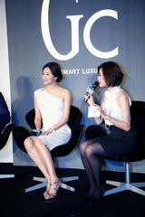 组图：徐静蕾白色礼服亮相剪彩 五月开拍新戏