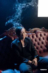 高清图：陈奕迅拍新歌MV 鬼马不改接受内心戏大挑战 