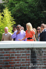 组图：格温妮丝·帕特洛亮相《传染病》记者会 