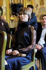 组图：尚雯婕摇时尚大旗进军欧美 展示华人创意