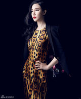 组图：刘梓妍时尚大片演绎冷艳温婉双生花