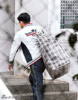 组图：郭晶晶搬出霍家豪宅 宝宝近照曝光