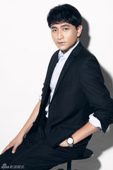 组图：卓凡运动写真 彰显动感与活力