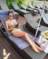 组图：韩国美女教师秀一字腿 泳装身材性感火辣