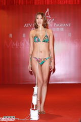 组图：亚姐面试水平参差 评委罗霖要求三高