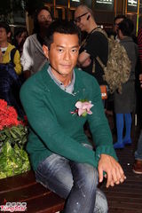 组图：谢霆锋否认介入王菲婚姻传闻