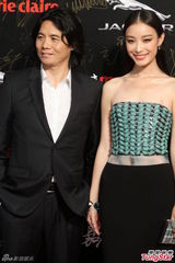 组图：绯闻男女杨幂俞灏明同场 李小璐大露美胸