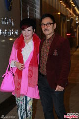 组图：陈百祥庆63岁生日 笑称与王维基有缘