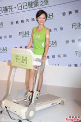 组图：张智霖挑战马拉松比赛 刘心悠自曝压力大