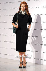 组图：少女时代允儿与BB成员G-dragon等助阵新品发布