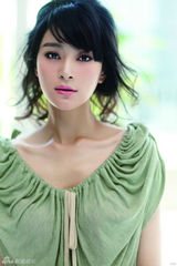 组图：王媛可日系写真曝光 空灵唯美展治愈笑容