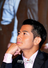 组图：郭富城梁家辉韩国釜山出席《寒战》发布会