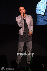 组图：金桢勋退役举办首场粉丝会 宣传新唱片