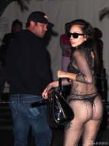 组图:Lady Gaga全身透视装抢镜 丁字裤风骚秀臀